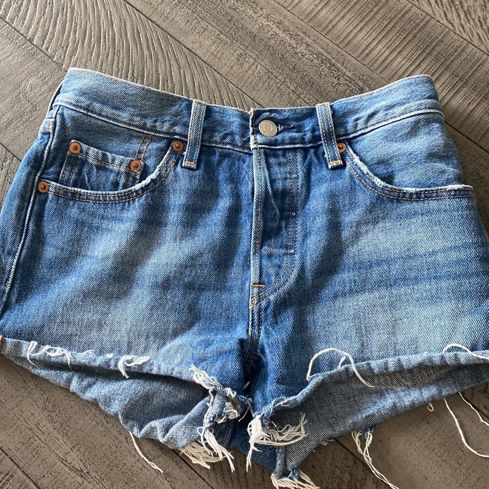 Levi shorts